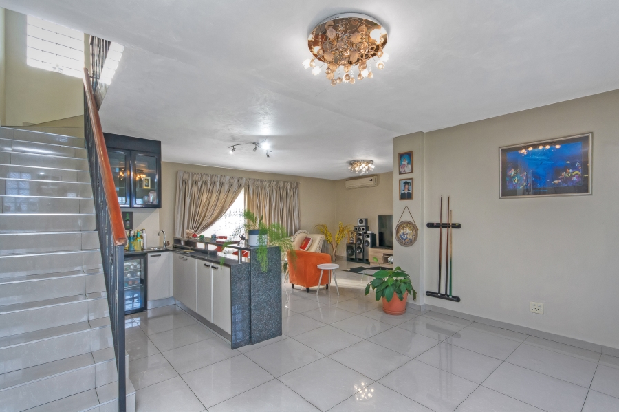 7 Bedroom Property for Sale in Elandspark Gauteng