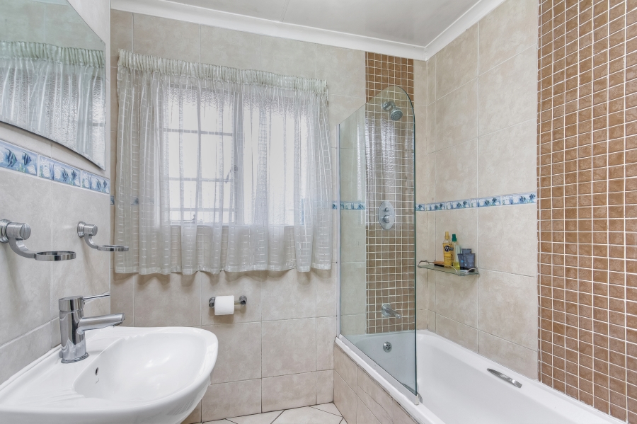 7 Bedroom Property for Sale in Elandspark Gauteng