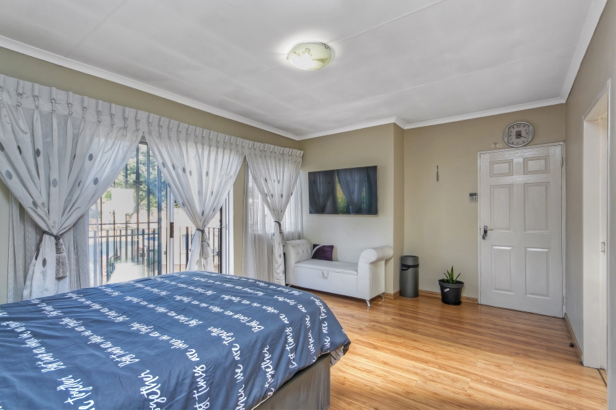 7 Bedroom Property for Sale in Elandspark Gauteng