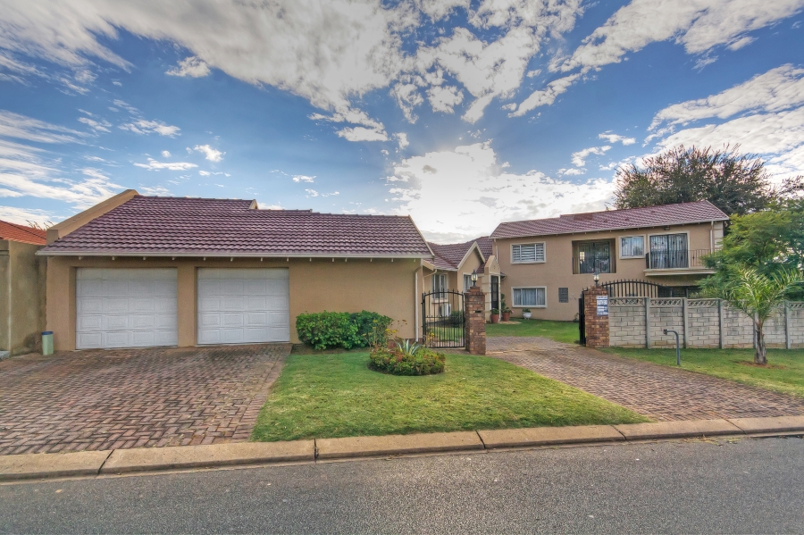 7 Bedroom Property for Sale in Elandspark Gauteng