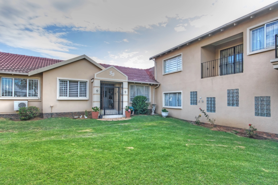 7 Bedroom Property for Sale in Elandspark Gauteng
