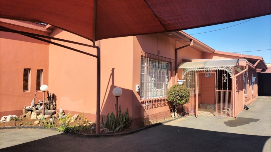 4 Bedroom Property for Sale in Randgate Gauteng