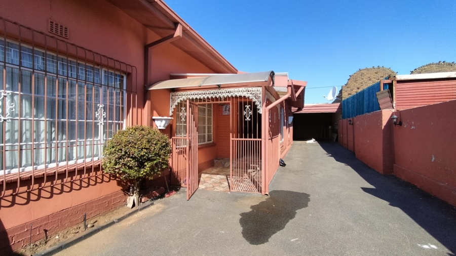 4 Bedroom Property for Sale in Randgate Gauteng