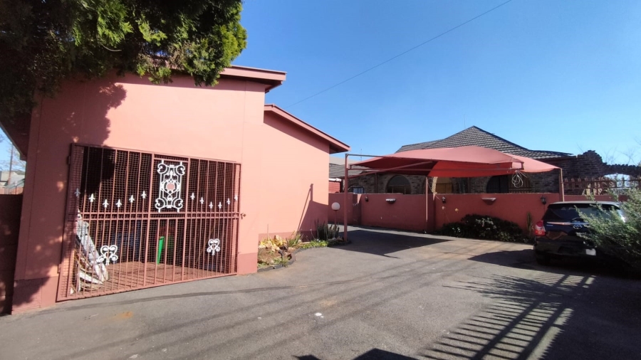 4 Bedroom Property for Sale in Randgate Gauteng
