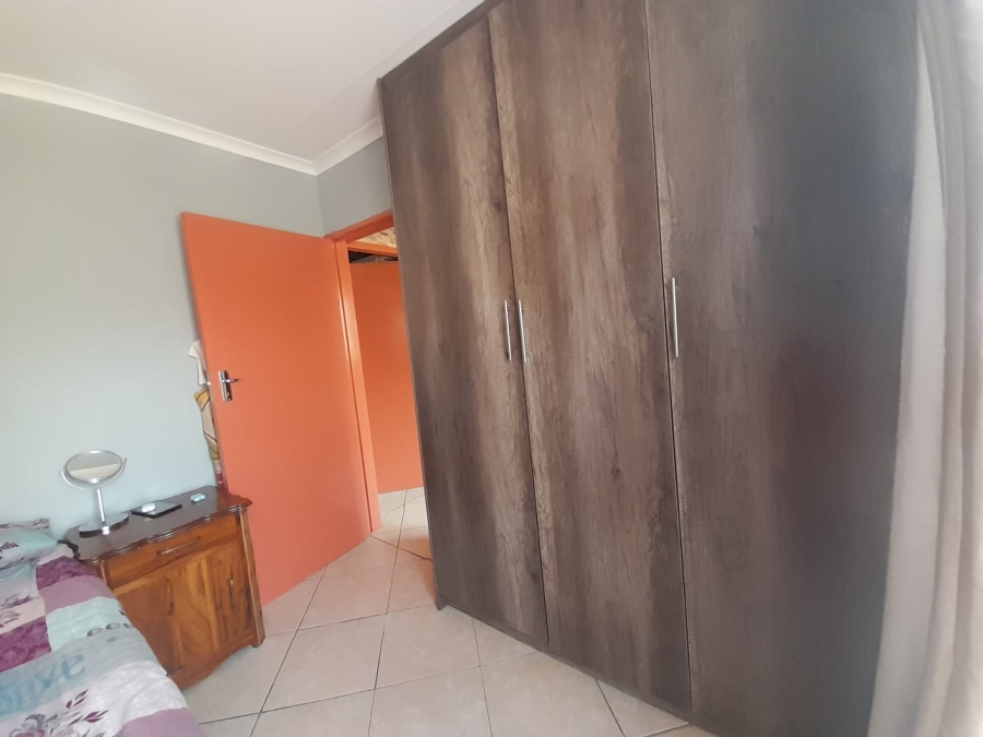 2 Bedroom Property for Sale in Protea Glen Gauteng