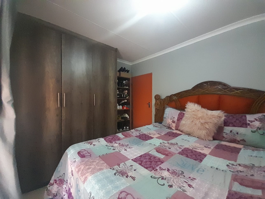 2 Bedroom Property for Sale in Protea Glen Gauteng