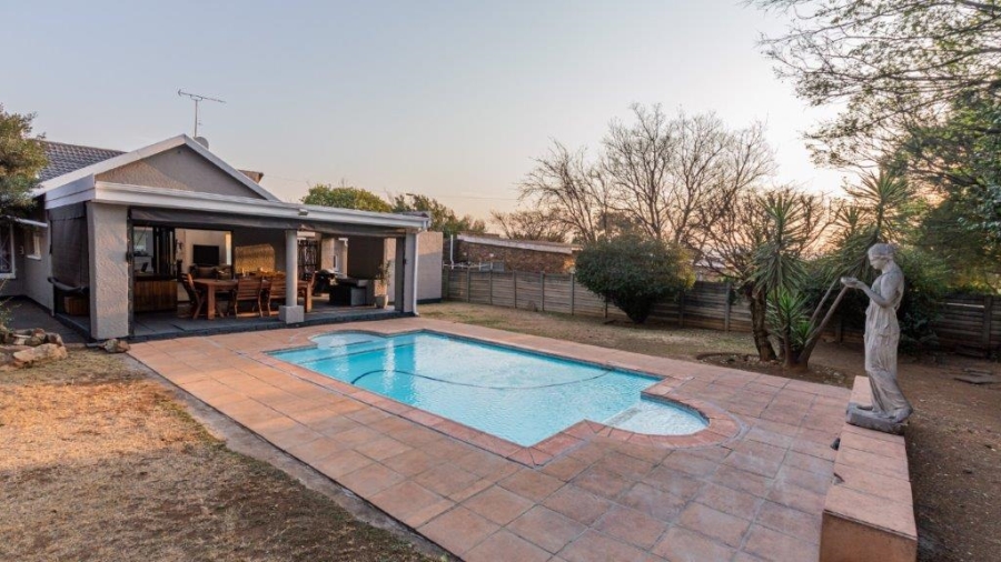 3 Bedroom Property for Sale in Albemarle Ext 2 Gauteng