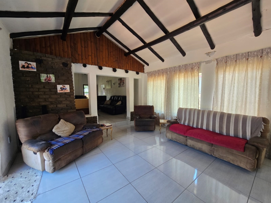 4 Bedroom Property for Sale in Verwoerdpark Gauteng