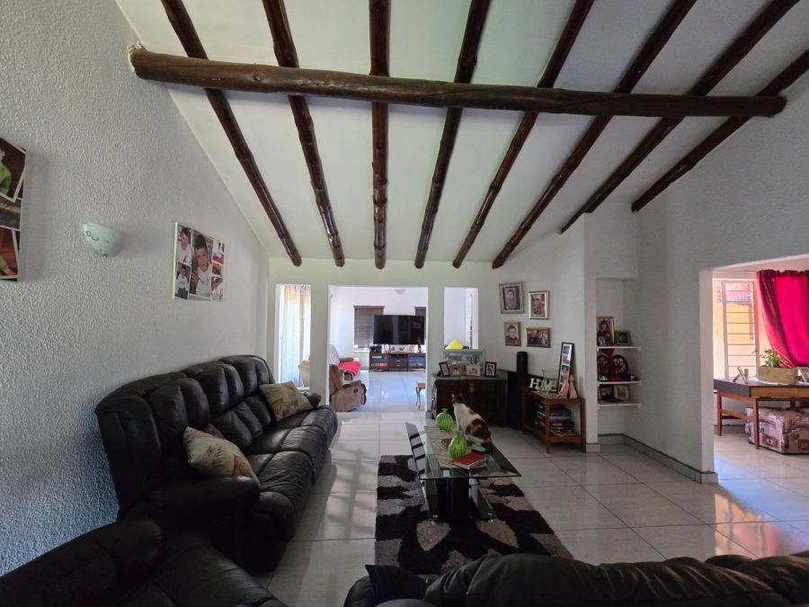 4 Bedroom Property for Sale in Verwoerdpark Gauteng