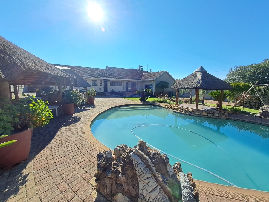 4 Bedroom Property for Sale in Brackenhurst Gauteng