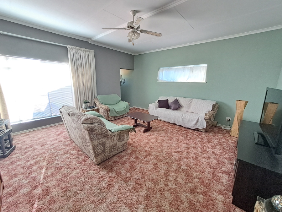 4 Bedroom Property for Sale in Brackenhurst Gauteng