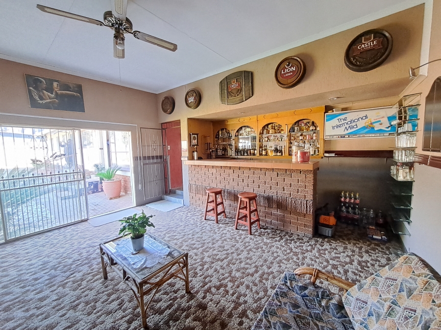 4 Bedroom Property for Sale in Brackenhurst Gauteng