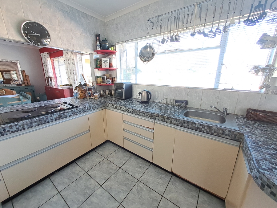 4 Bedroom Property for Sale in Brackenhurst Gauteng