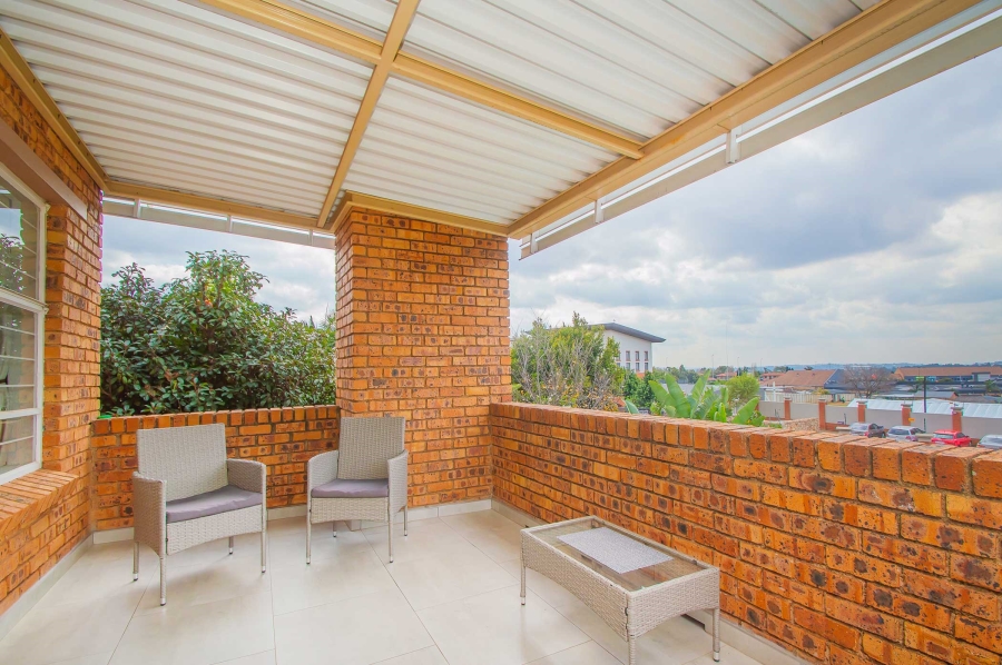 3 Bedroom Property for Sale in Amorosa Gauteng