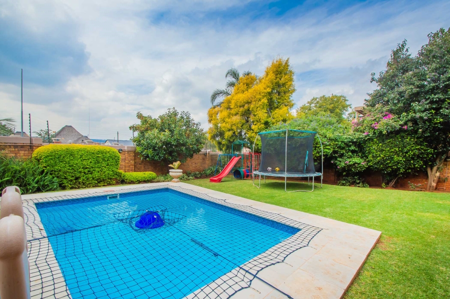 3 Bedroom Property for Sale in Amorosa Gauteng