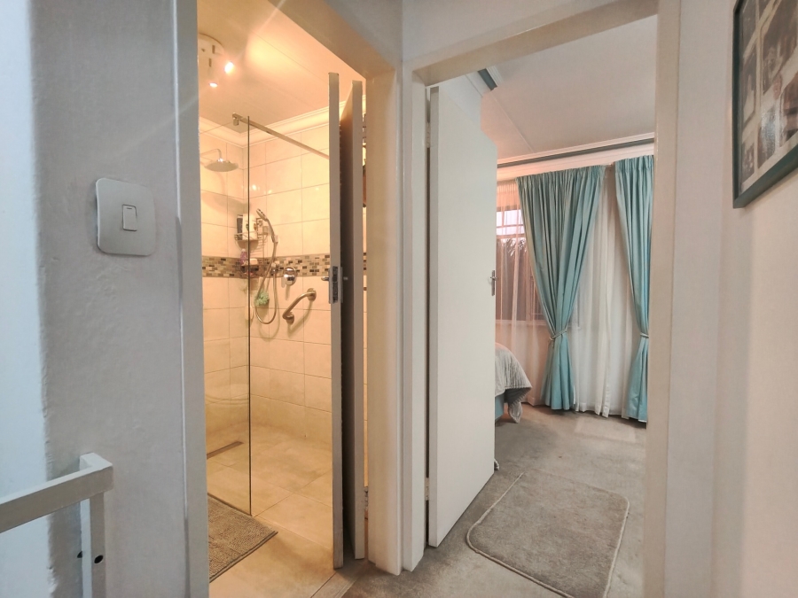 3 Bedroom Property for Sale in Raceview Gauteng