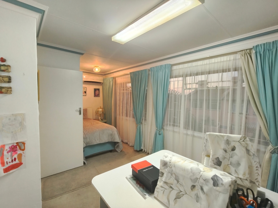 3 Bedroom Property for Sale in Raceview Gauteng