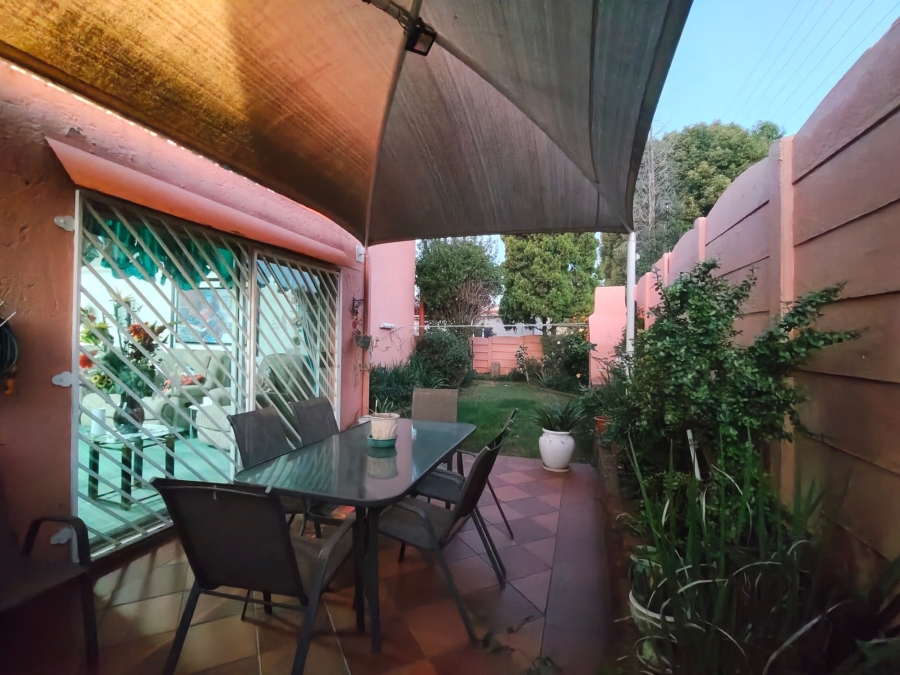 3 Bedroom Property for Sale in Raceview Gauteng