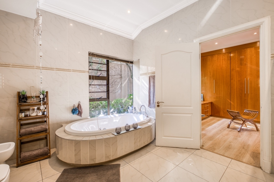 To Let 4 Bedroom Property for Rent in Dainfern Valley Gauteng
