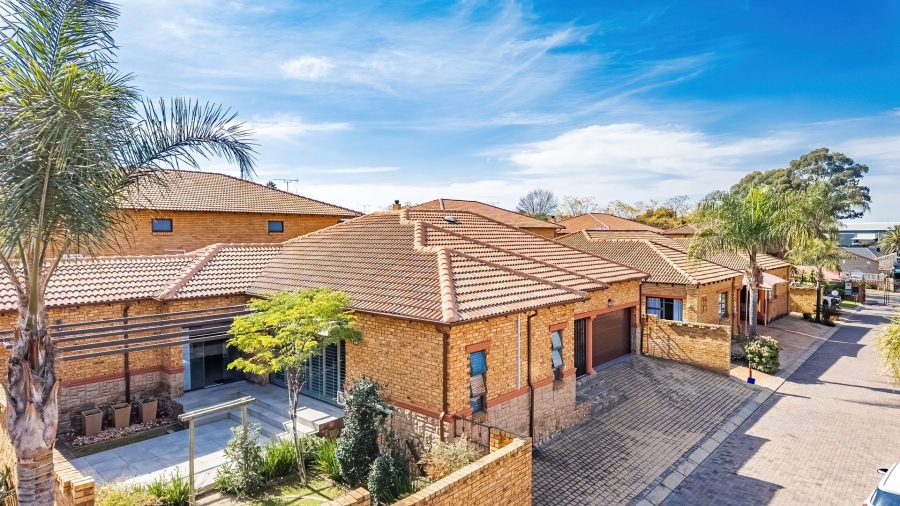 3 Bedroom Property for Sale in Beyers Park Gauteng