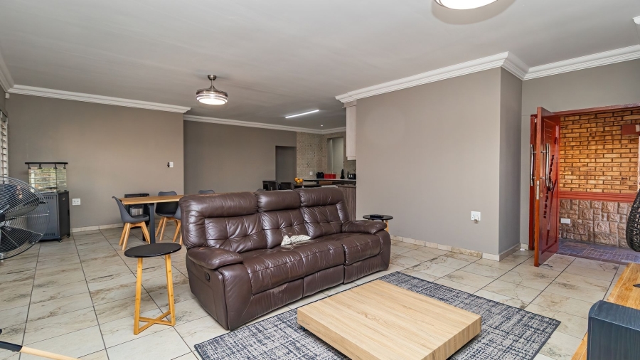 3 Bedroom Property for Sale in Beyers Park Gauteng