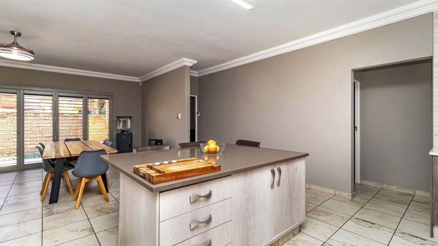 3 Bedroom Property for Sale in Beyers Park Gauteng