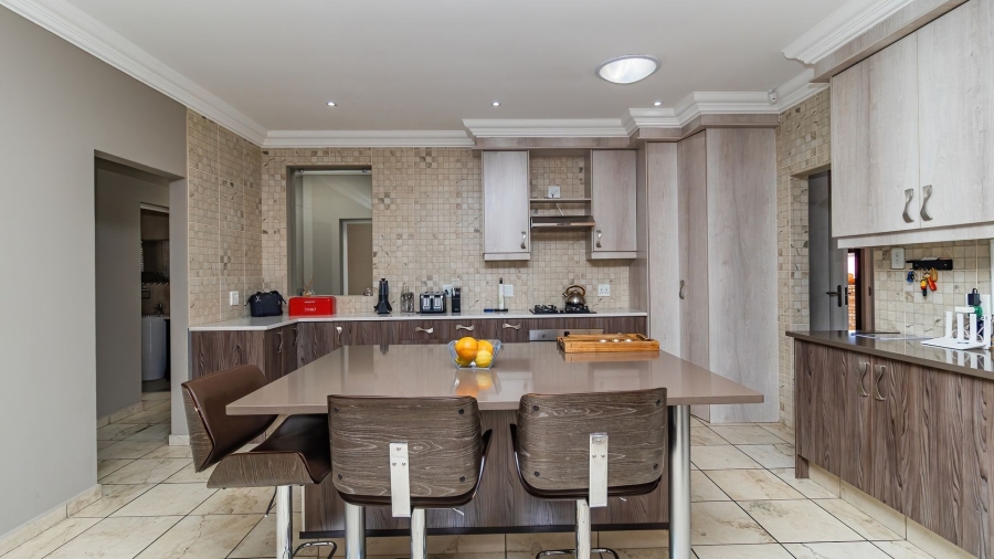 3 Bedroom Property for Sale in Beyers Park Gauteng