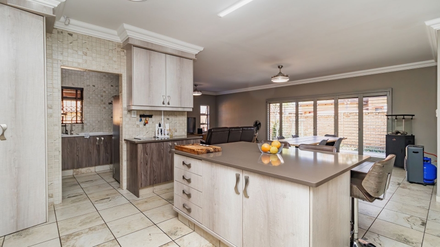 3 Bedroom Property for Sale in Beyers Park Gauteng