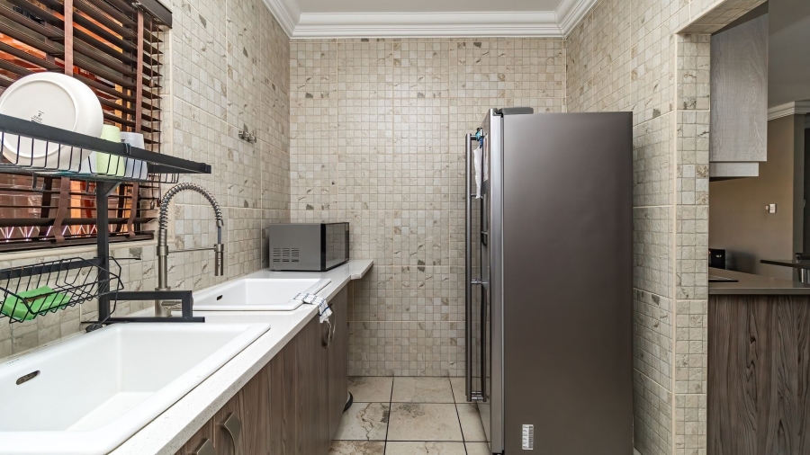 3 Bedroom Property for Sale in Beyers Park Gauteng