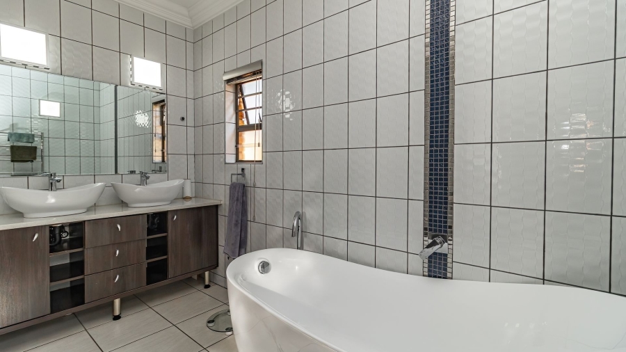 3 Bedroom Property for Sale in Beyers Park Gauteng