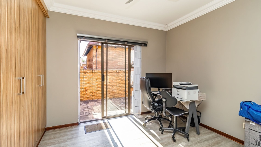 3 Bedroom Property for Sale in Beyers Park Gauteng