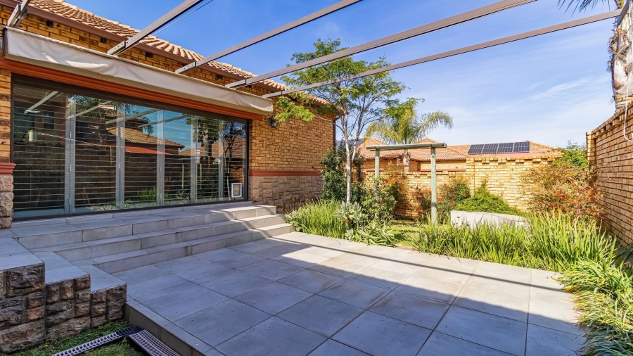 3 Bedroom Property for Sale in Beyers Park Gauteng