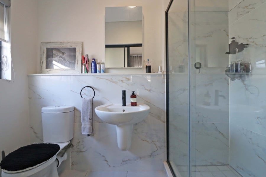 3 Bedroom Property for Sale in Crowthorne AH Gauteng
