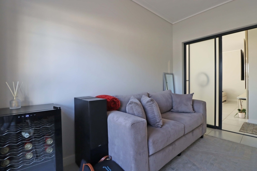 To Let 3 Bedroom Property for Rent in Crowthorne AH Gauteng