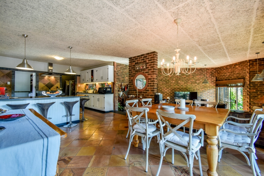 4 Bedroom Property for Sale in Garsfontein Gauteng