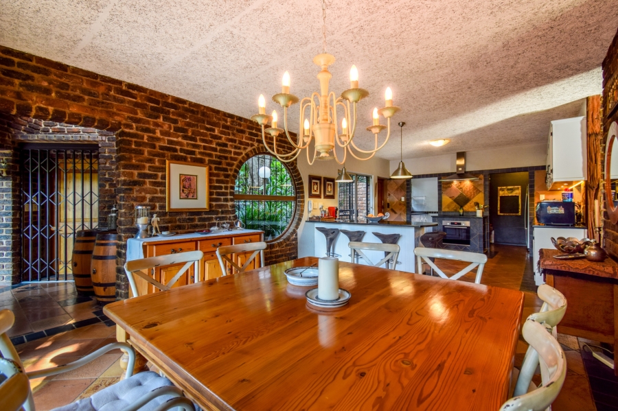 4 Bedroom Property for Sale in Garsfontein Gauteng