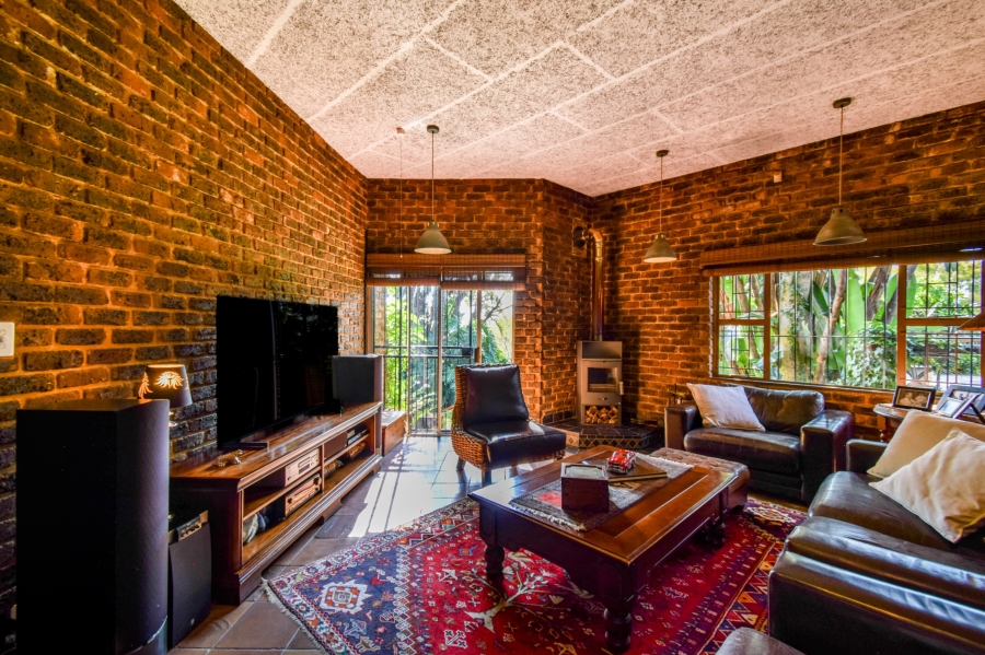 4 Bedroom Property for Sale in Garsfontein Gauteng