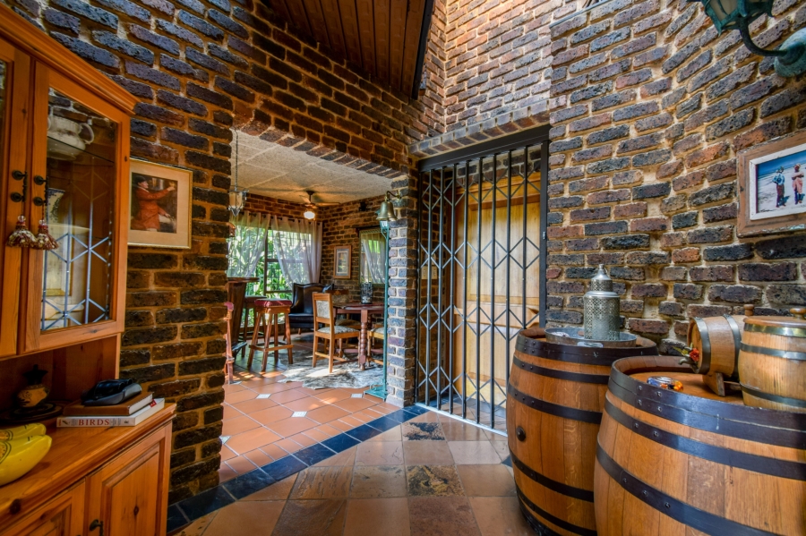 4 Bedroom Property for Sale in Garsfontein Gauteng