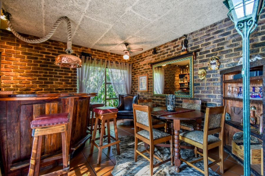 4 Bedroom Property for Sale in Garsfontein Gauteng