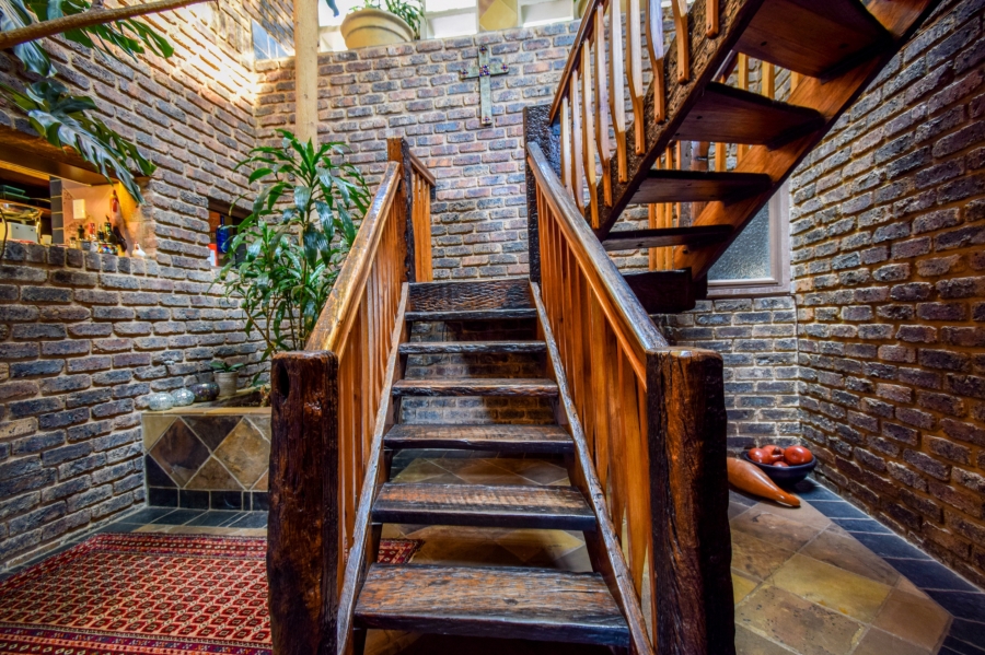 4 Bedroom Property for Sale in Garsfontein Gauteng