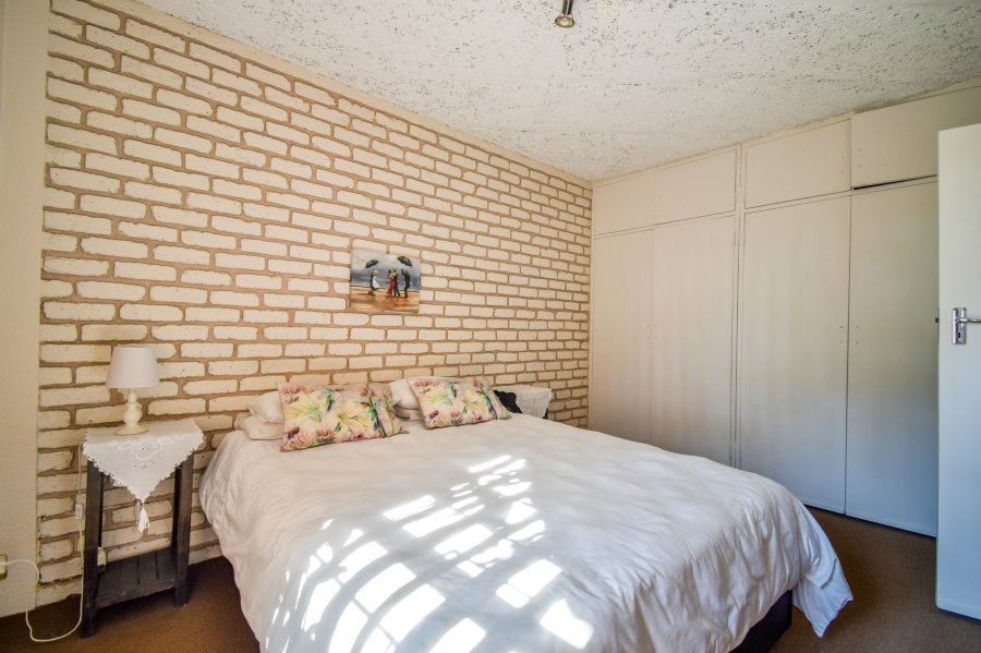 4 Bedroom Property for Sale in Garsfontein Gauteng