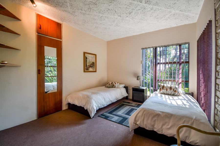 4 Bedroom Property for Sale in Garsfontein Gauteng