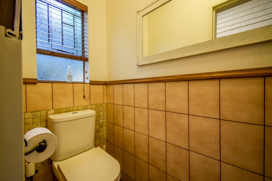 4 Bedroom Property for Sale in Garsfontein Gauteng