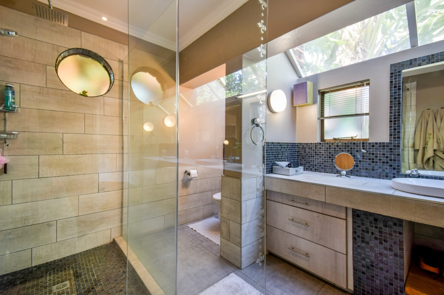 4 Bedroom Property for Sale in Garsfontein Gauteng