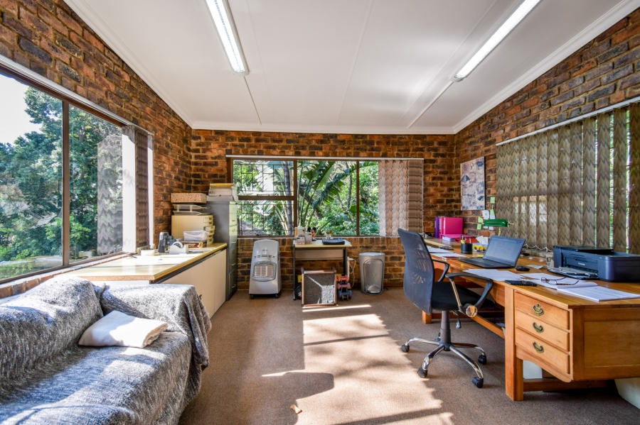 4 Bedroom Property for Sale in Garsfontein Gauteng