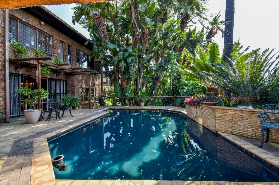 4 Bedroom Property for Sale in Garsfontein Gauteng