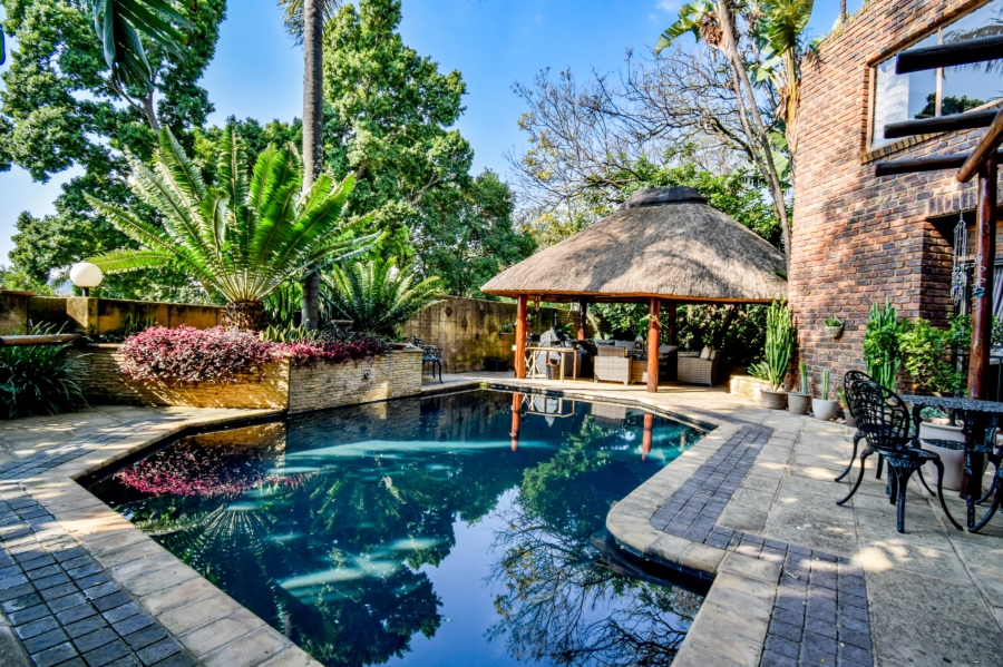 4 Bedroom Property for Sale in Garsfontein Gauteng