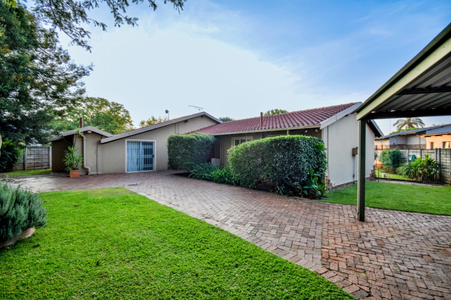 3 Bedroom Property for Sale in Sinoville Gauteng