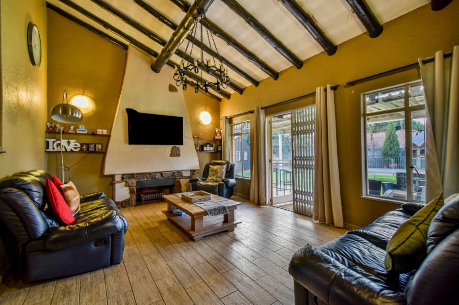3 Bedroom Property for Sale in Sinoville Gauteng