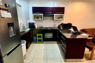 1 Bedroom Property for Sale in Sandhurst Gauteng